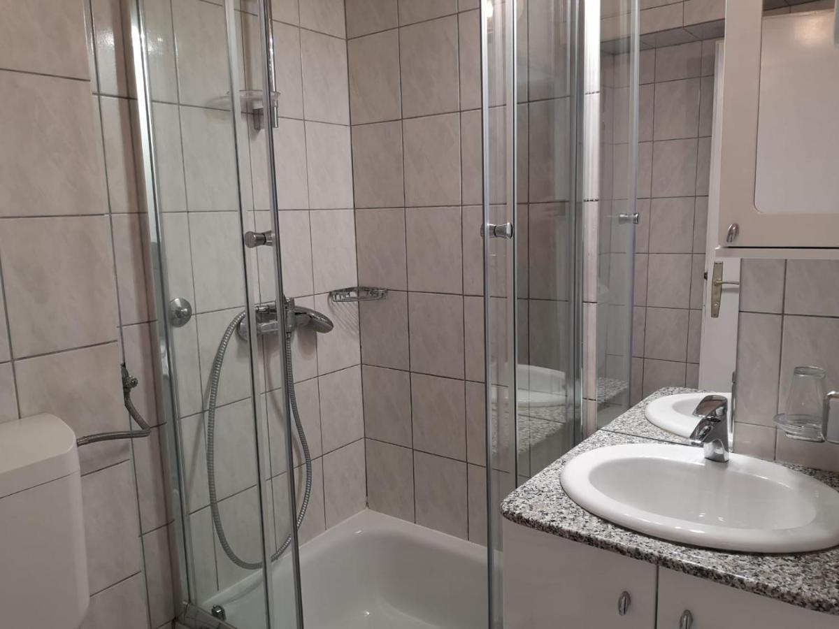 Guest House Kolarin Slano Phòng bức ảnh